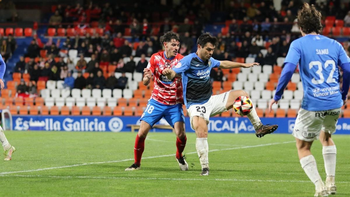 El Fuenlabrada CF logra un empate a cero en un encuentro intenso frente al CD Lugo, destacando una sólida defensa y las intervenciones clave de Javi Belman