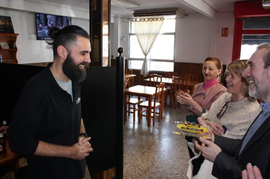 JL 2.0 gana el premio a la mejor tortilla de Fuenlabrada en la III Feria de la Tortilla, con más de 2.000 participantes y un éxito rotundo para la economía local.