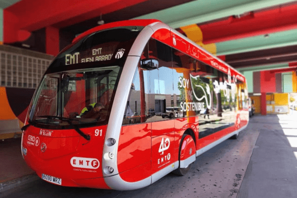 La EMTF de Fuenlabrada recibe el Premio ‘Las Empresas del Año’ en Transporte Urbano por su calidad, innovación y apuesta por la movilidad sostenible