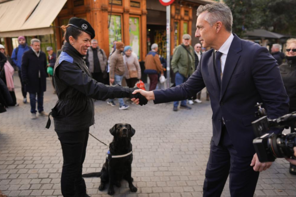 La Comunidad de Madrid, reconocida por la labor de sus unidades caninas tras la DANA de Valencia Madrid ha sido distinguida por su destacada labor en el dispositivo desplegado tras el paso de la DANA que afectó a la provincia de Valencia el pasado mes de octubre.