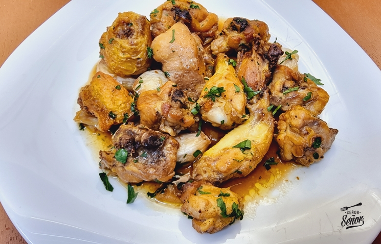 Prepara un delicioso pollo al ajillo, un clásico de la cocina española con ajo, vino blanco y mucho sabor. Fácil, saludable y perfecto para cualquier ocasión.