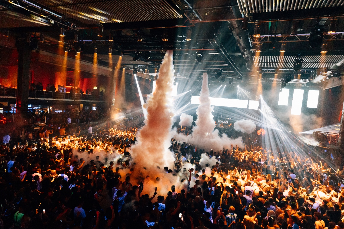 Fabrik acoge el 8º aniversario de 150, la icónica fiesta hardstyle. Vive una noche de ritmos intensos con Wildstylez, DJ Isaac, REBELION y más.