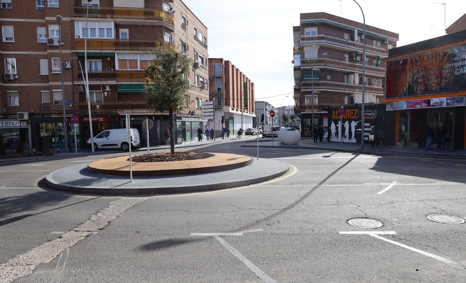 Finalizan las obras de la calle Leganés, convirtiéndola en una nueva arteria comercial. El asfaltado se realizará entre el 31 de marzo y el 3 de abril.