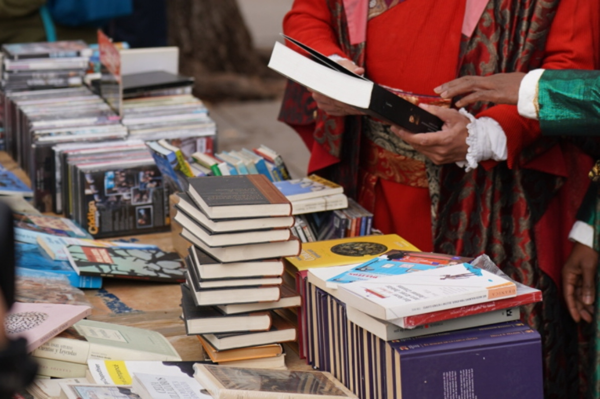 La librería Eugenio Trías acogerá los Encuentros Literarios en el Retiro el 22 de mayo, un espacio para conectar lectores y escritores en Madrid.