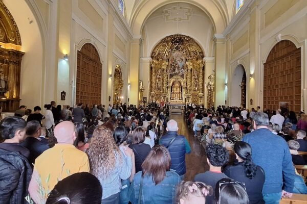 Mañana, Domingo de Ramos, comienza la Semana Santa 2025 en Fuenlabrada Descubre todos los actos litúrgicos y procesiones de la Semana Santa 2025 en Fuenlabrada. Consulta horarios, recorridos y lugares de celebración.