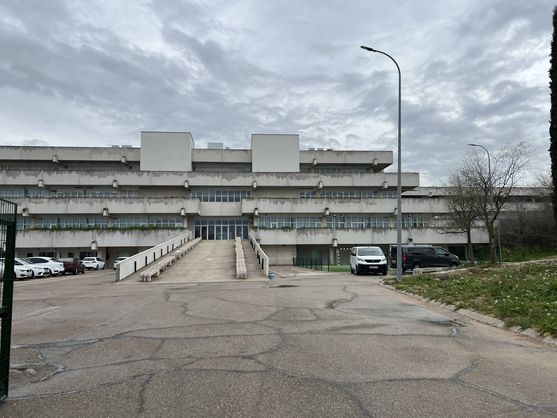 Doce menores han sido detenidos tras una pelea multitudinaria en el centro de menores de La Cantueña, en Fuenlabrada, donde varios trabajadores resultaron heridos.