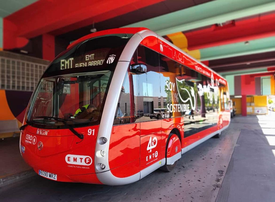 Dispositivo especial de movilidad para acceder al nuevo Parque Ferial de Fuenlabrada en su inauguración Dispositivo especial de movilidad para acceder al nuevo Parque Ferial de Fuenlabrada en su inauguración