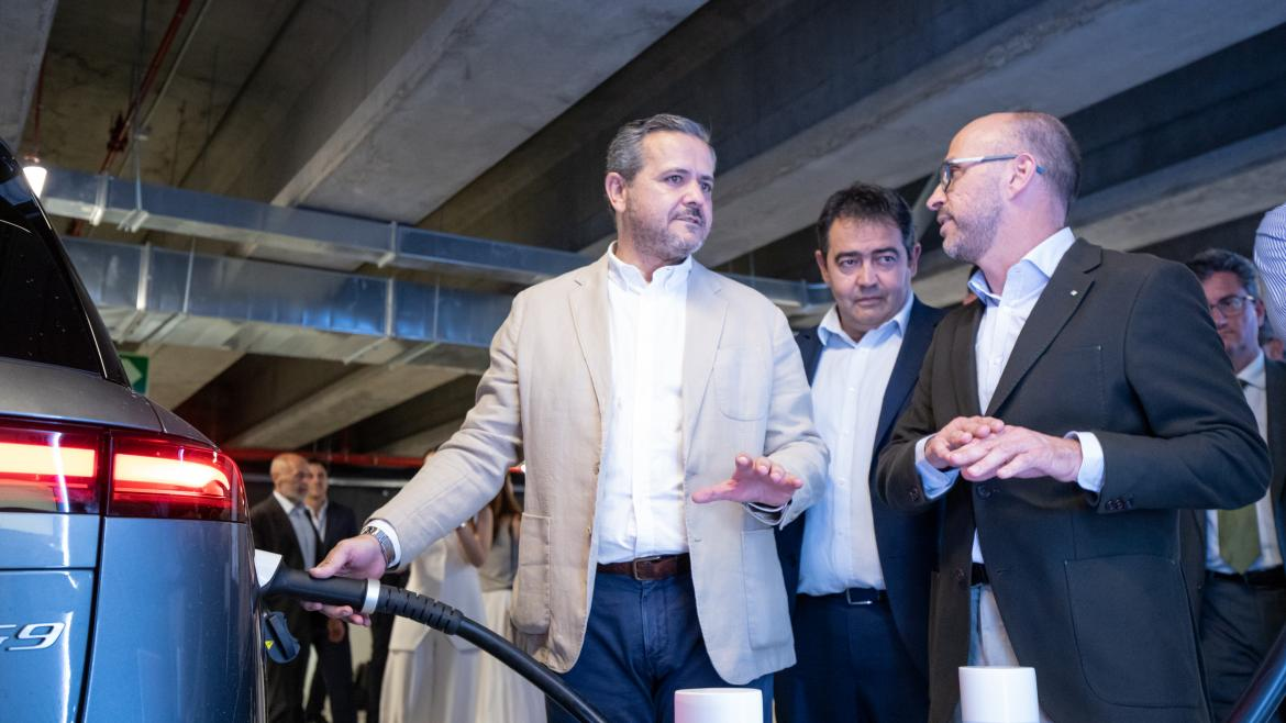 La Comunidad de Madrid inaugura en Nuevos Ministerios el mayor punto de recarga eléctrica de la capital La Comunidad de Madrid inaugura en Nuevos Ministerios el mayor punto de recarga eléctrica de la capital
