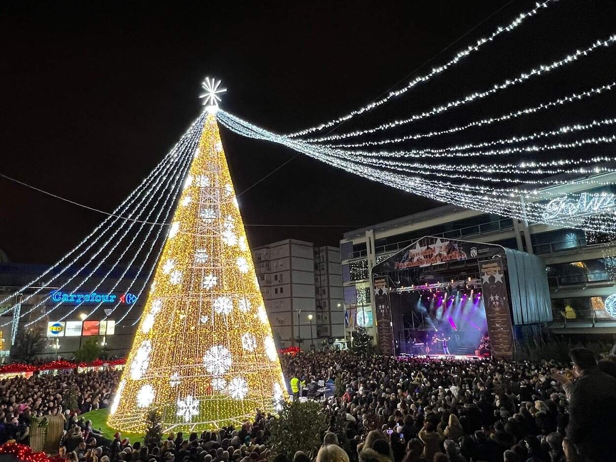 Fuenlabrada enciende la Navidad con pregón de Owla Fórmula 1