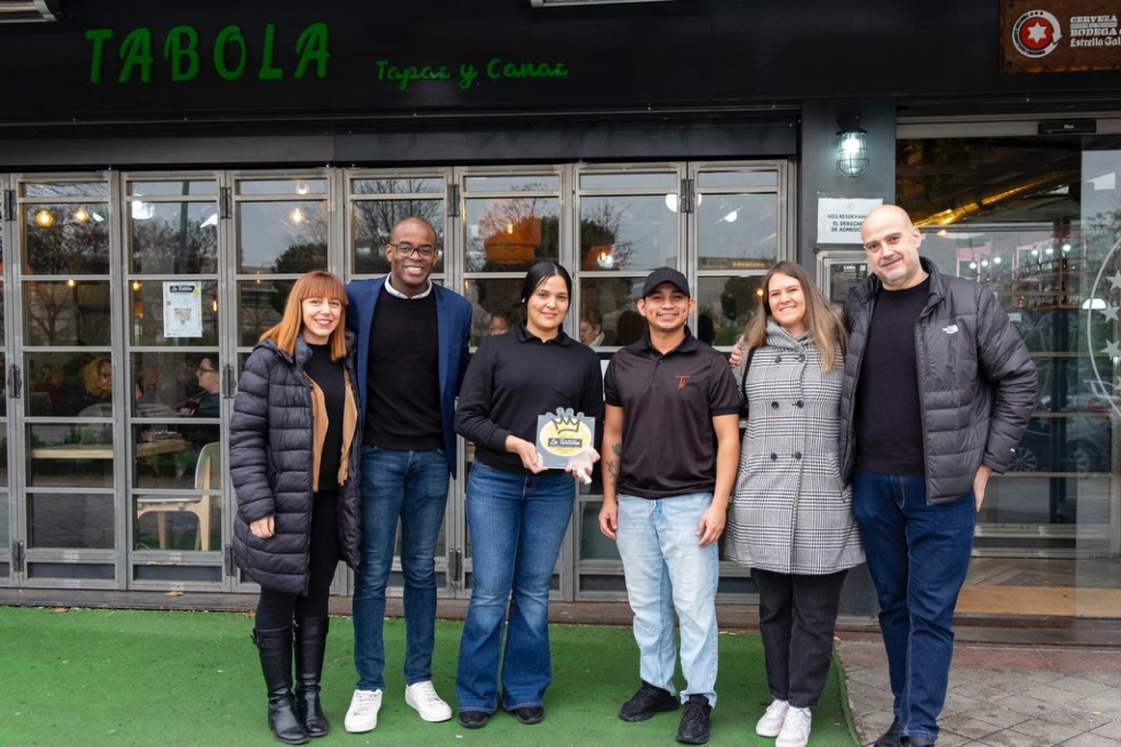 ¿Buscas la mejor tortilla de Fuenlabrada? Descubre los bares ganadores de la Feria 2026 y disfruta de las recetas premiadas del 13 al 15 de marzo. ¡No te las pierdas!