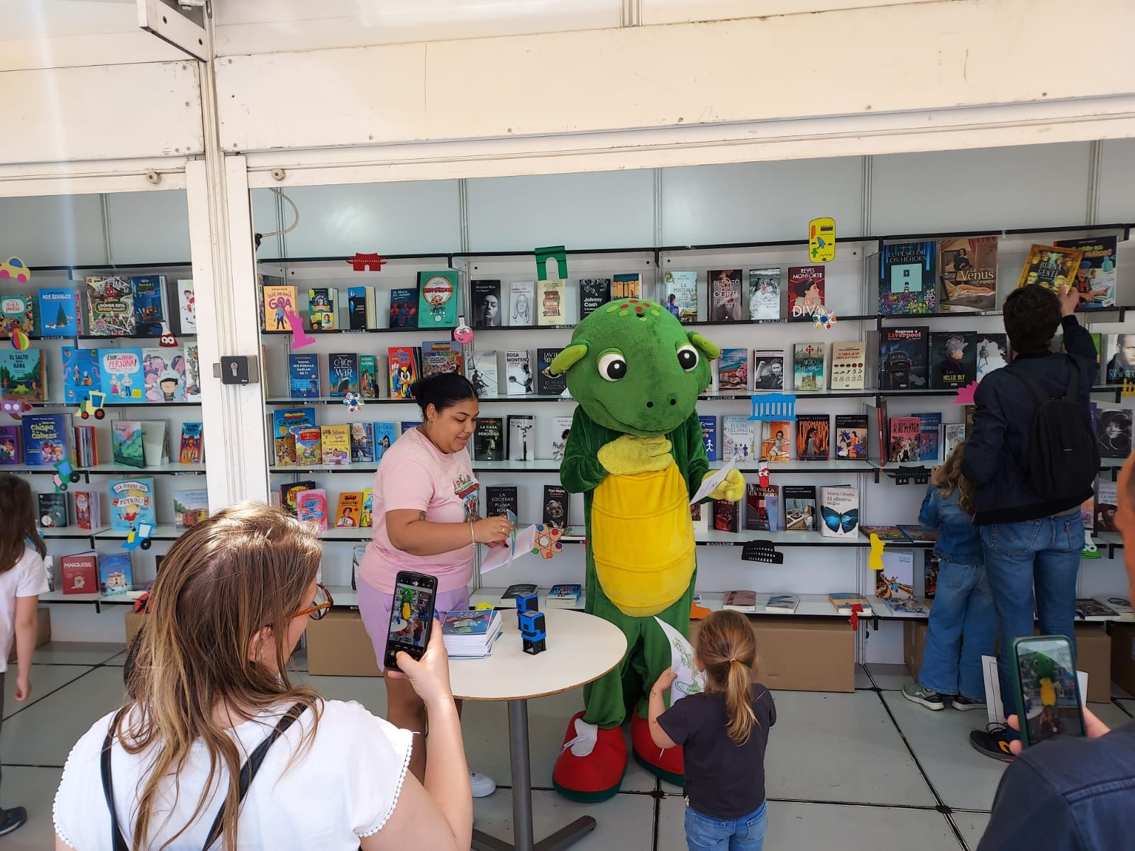 Feria del Libro de Fuenlabrada 2026: Nieves Herrero y Santiago Díaz encabezan una edición dedicada a Gulliver